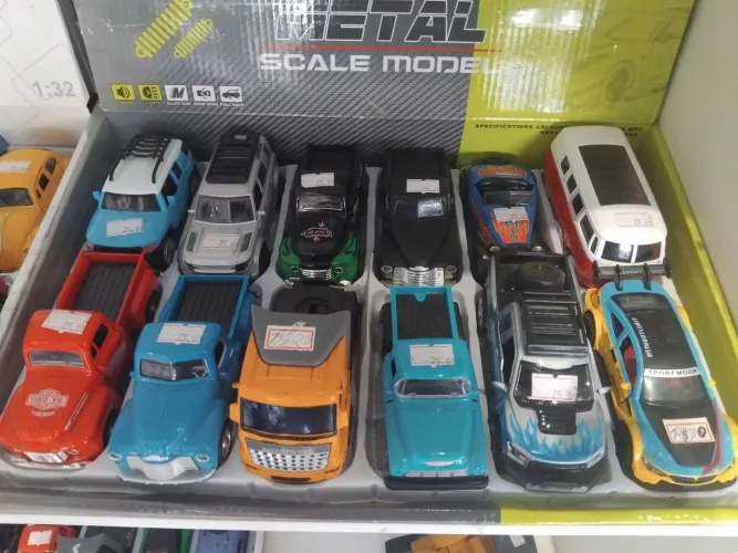 Conjunto 4 carrinhos de ferro