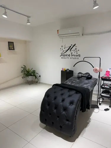 Aluga-se espaço para Lash Designer ou Designer de Sobrancelhas