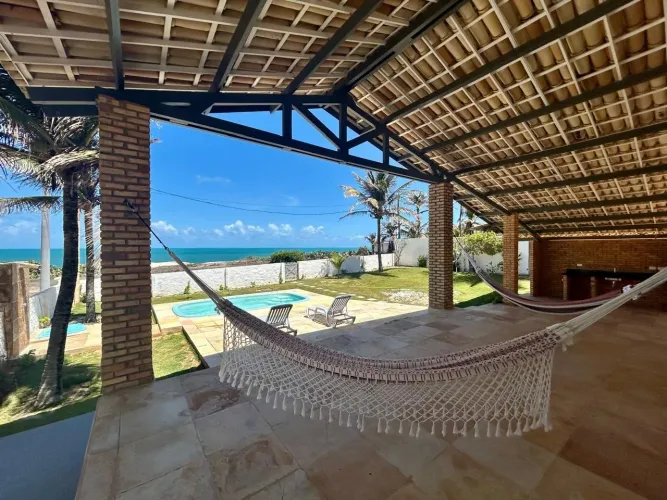 Casa de Praia Frente Mar à venda na Praia das Fontes, Beberibe