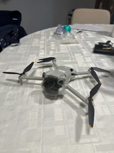 Drone DJI Mini 4 pro para retirada de peças 