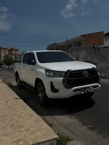 Toyota Hilux CD SR 4X4 2.8 TDI Diesel Aut. 2025