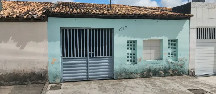 Casa Ampla 150m² | 3 Quartos, Garagem e Quintal Grande | Itabaiana-SE<br>