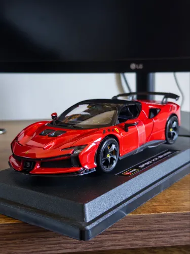 Miniatura Ferrari SF90 XX - 1:24 Burago - Novo