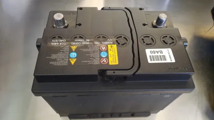 Bateria Agm Rocket 60a original hyundai tecnologia Agm Start Stop usada