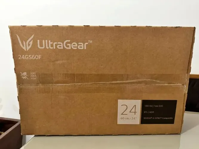 Monitor Gamer LG UltraGear 24? IPS Full HD 180Hz NOVO E LACRADO