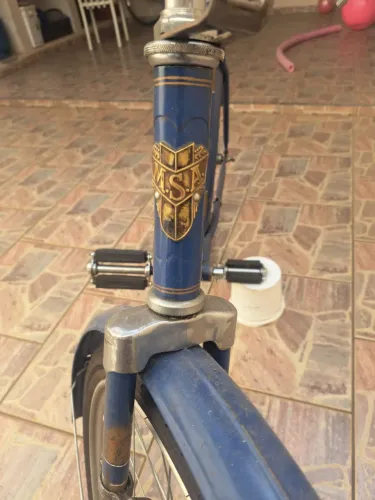 Bicicleta msa antiga