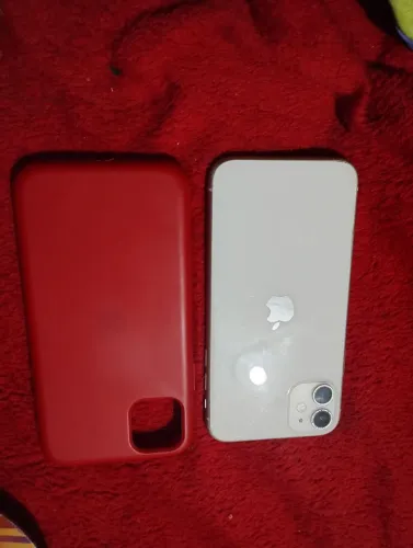 Vendo iPhone 11 celular pra quem está aproucura de um celular elegante