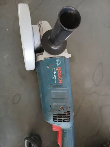 Esmerilhadeira Bosch profissional