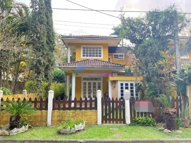 CASA DUPLEX 3 QUARTOS EM VARGEM GRANDE