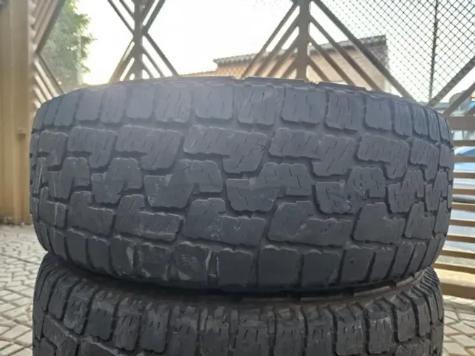 Pneu aro 17 235/65R17 - 235/65/17 Pirelli scorpion 108H - meia vida - 6x s juros