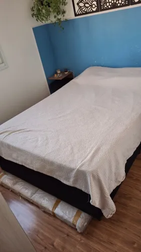 Cama casal box baú