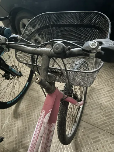 Bicicleta usada mas em excelente estado