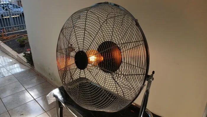 Luminária ventilador cromado