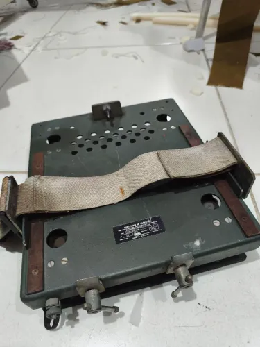 Base veicular rádio militar RY-620