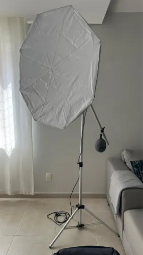 Flash Incoflash Pro 2 + Octabox + Tripé 2,40m