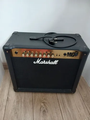 Amplificador marshall 