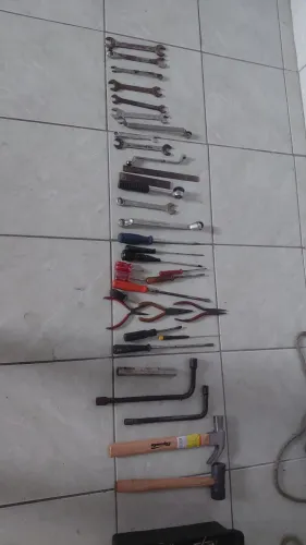 Caixa com ferramentas 