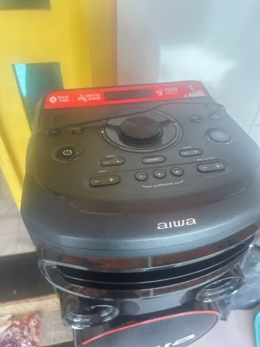 Caixa de som awa nova potente ótima qualidade e som