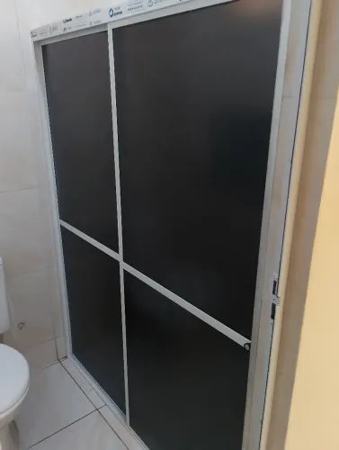 Box para banheiro de alumínio com acrílico