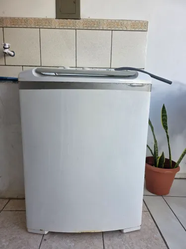Vendo máquina de lavar 15KG