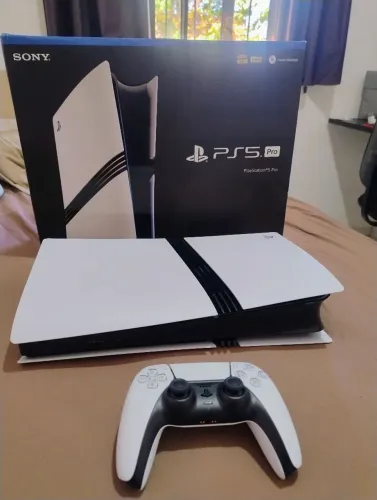 PlayStation 5 Pro - Estado de Novo - Impecável na Caixa + Nota Fiscal + Maleta Rígida