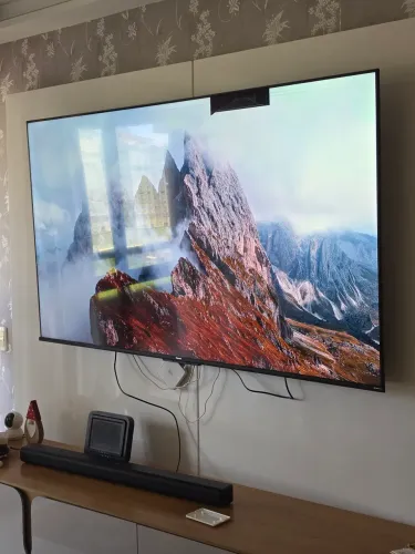 Smart TV 75" UHD 4K QLED Hisense