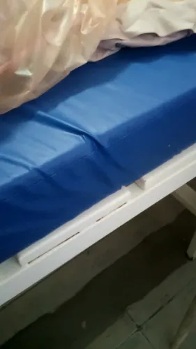 Cama Hospitalar Manual Completa com Colchão Pneumático Bioland e Grades
