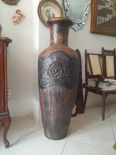 Grande maciço e pesado vaso em cerâmica Vietnamita