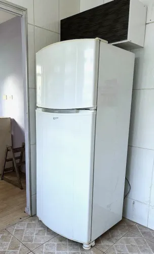 Geladeira/Refrigerador Duplex Consul Frost Free 340 Litros - Modelo CRM37 - Branca - Usada