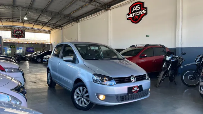 Volkswagen Fox 1.6 MI Total Flex 8V 5P 2013