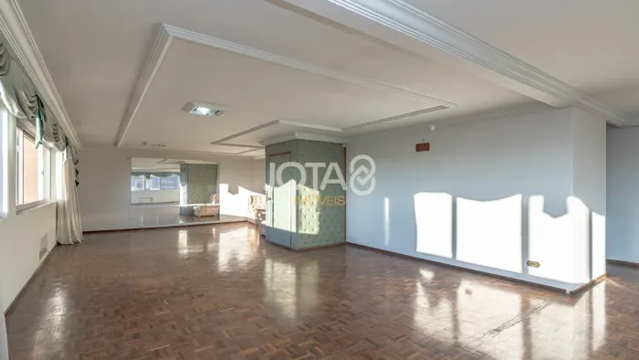 COBERTURA TRIPLEX COM ELEVADOR PRIVATIVO PARA RETROFIT Cobertura Para Retrofit! Jota8