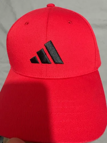 Boné da adidas