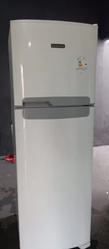 Geladeira 220 wolts praticamente nova fros free