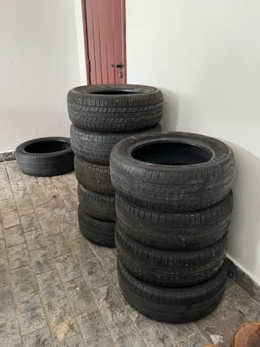 Pneus 195/55R15 (150 reais cada)
