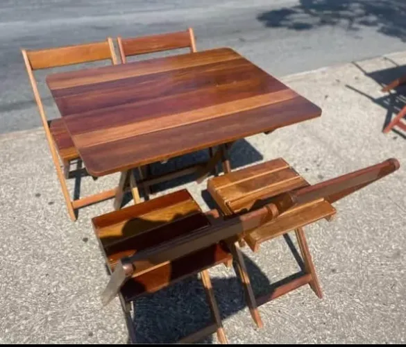 Mesa de madeira nobre top ipê 90x70 com 4 cadeiras resistentes a chuva e sol