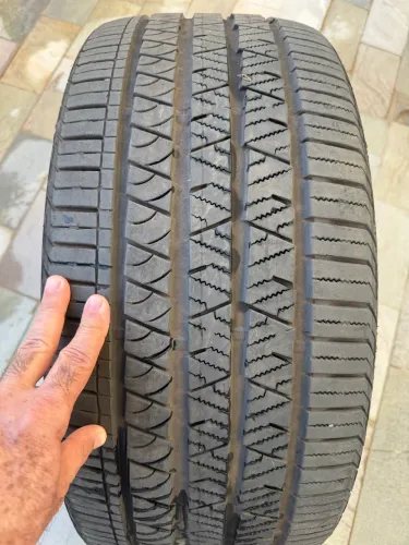 Pneu 275/45R21