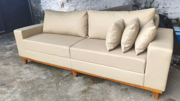SOFÁ RETRÔ EM CORVIN 2,30M X 80CM