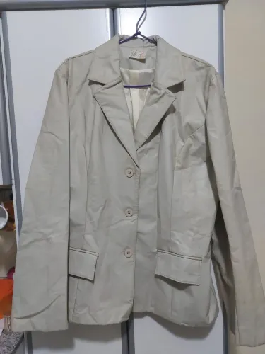 Blusa de Plástico - Tamanho M