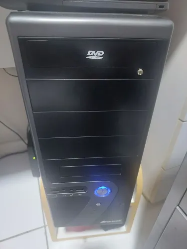 CPU Processador Core i5=84, 8GB, HD 500 e Windows 11