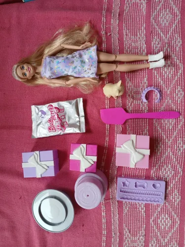 Boneca barbie articulada 
