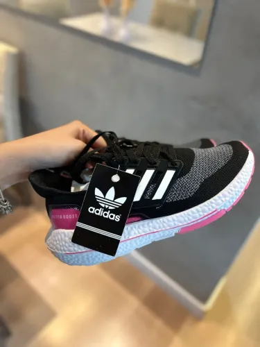 Tênis adidas feminino - Novo - número 37