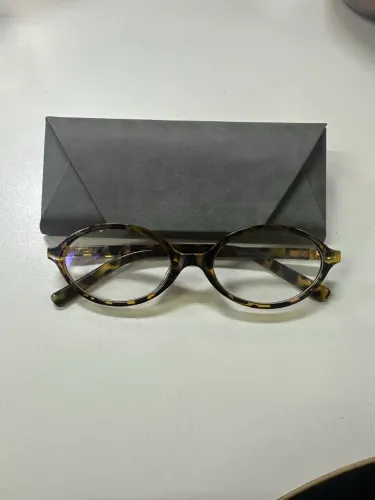Oculos feminino - Virginia Fonseca