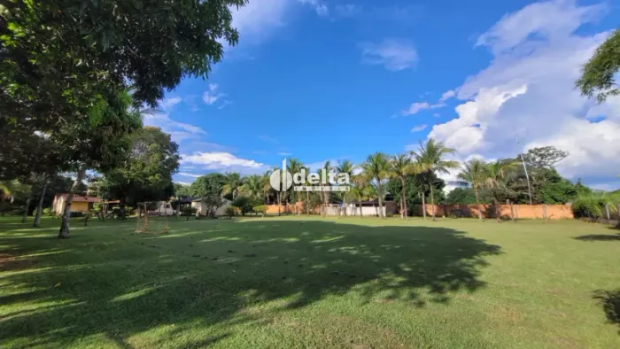 Chácara disponível para venda no Jockey Camping em Uberlândia-MG