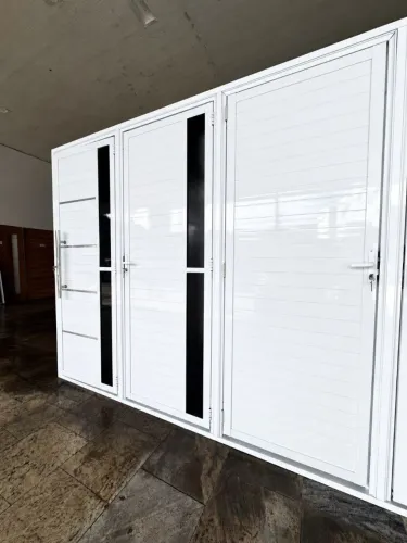 PORTA DE ALUMÍNIO BRANCA LAMBRIL APARTIR DE R$1099,00 - MEGA PROMOÇÃO