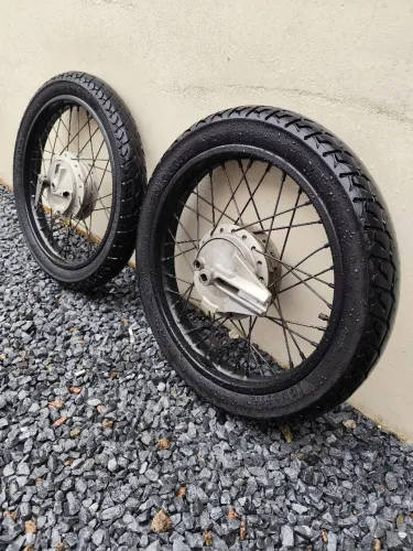 Rodas e Pneus Titan 150/160
