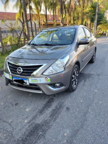 Nissan Versa SL 1.6 16V Flexstart 4P Aut. 2017