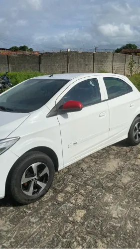 Chevrolet Onix Hatch LT 1.0 8V Flex Power Mec. 4P 2015