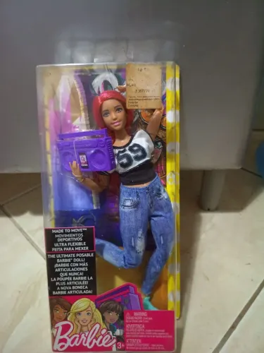 Barbie Made to Move Dançarina Hip Hop