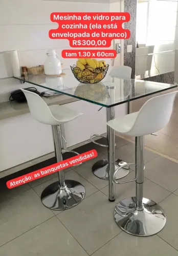Mesinha de vidro para cozinha