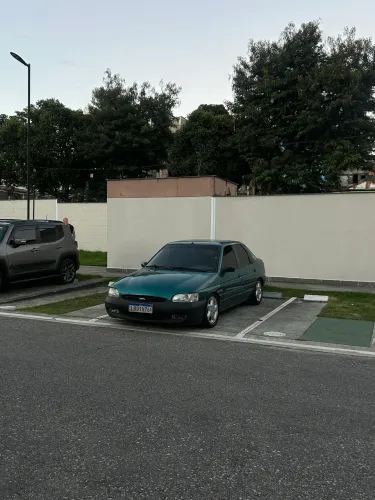 Ford Escort GLX 1.8i 16V 4P 1997
